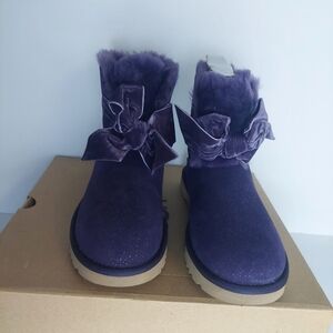 UGG W Gita Twinkle Bow Mini Size 8 New With Box